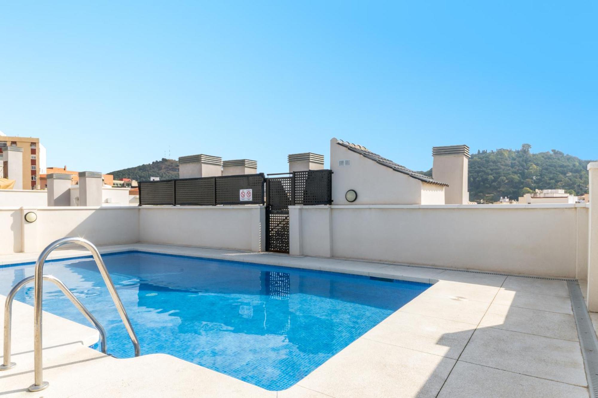 -Malagasunapts-City Centre Terrace Pool Parking Exterior foto