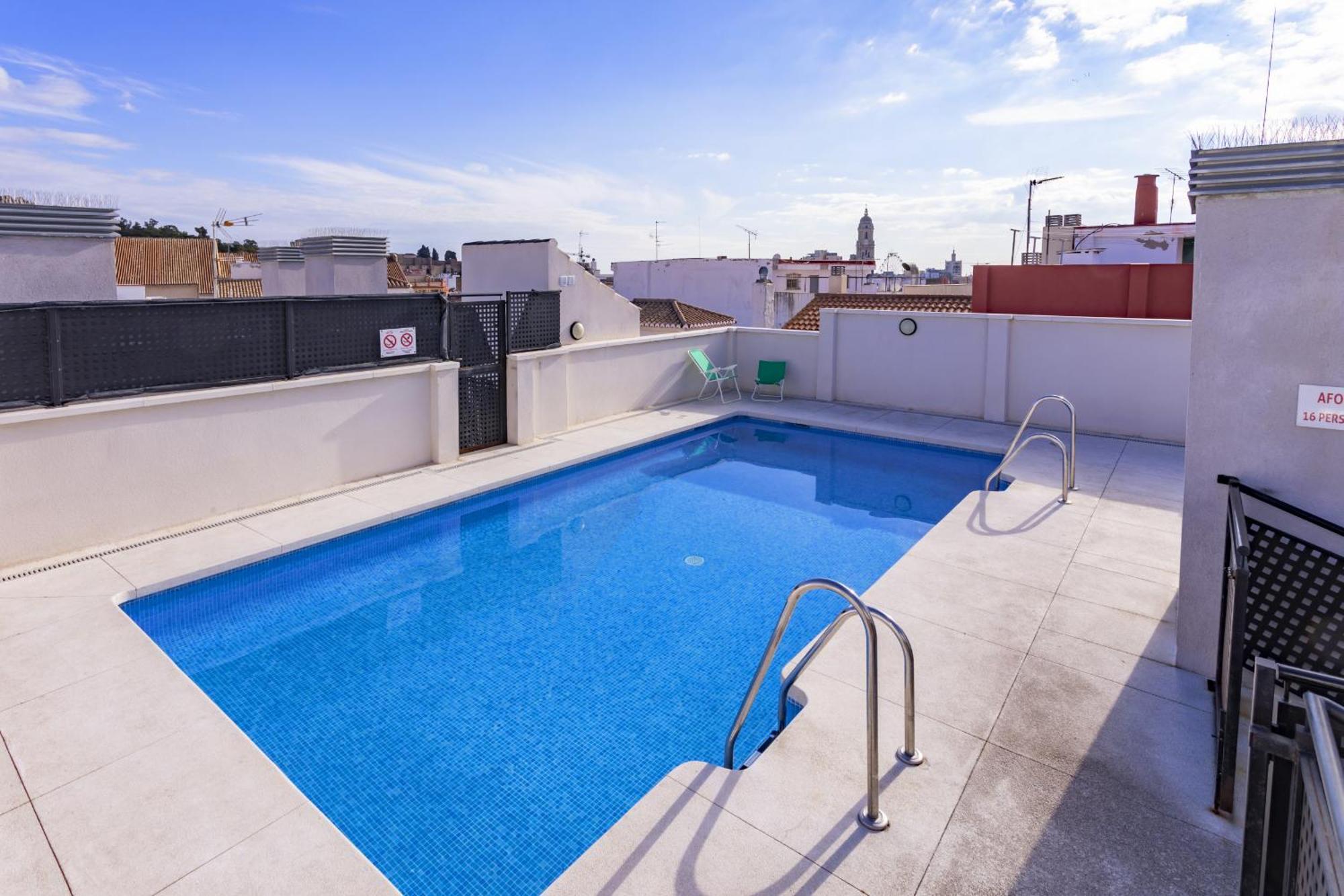-Malagasunapts-City Centre Terrace Pool Parking Exterior foto